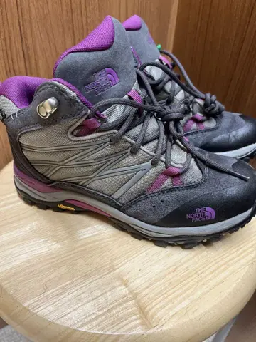 THE NORTH FACE 트레킹 슈즈 그레이/퍼플 23.0