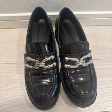 자라 블랙 로퍼 실버 악센트 40