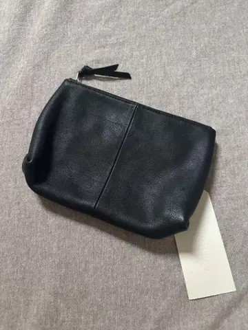 nest Robe CONFECT 발렌시아 가죽 멀티 파우치 블랙 미사용품