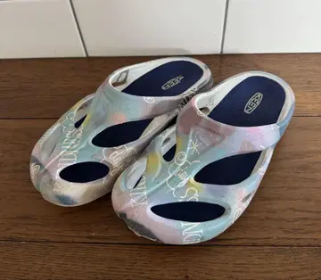사이즈: 23cm KEEN 샨티 여성용 샌들