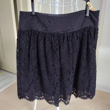Milly 블랙 레이스 스커트 사이즈 2