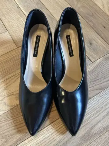파비올루스콘니 블랙 스틸레토 펌프스 37 23.5cm