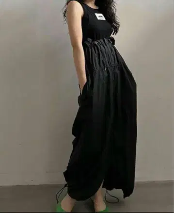 MANY WAY SUSPENDER SKIRT 블랙 S 사이즈