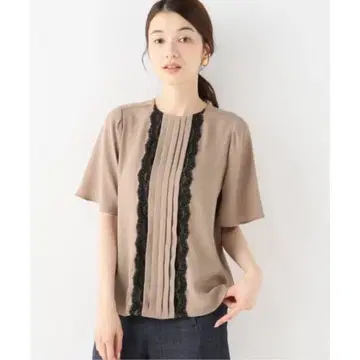 라토타리테 레이스 디자인 블라우스