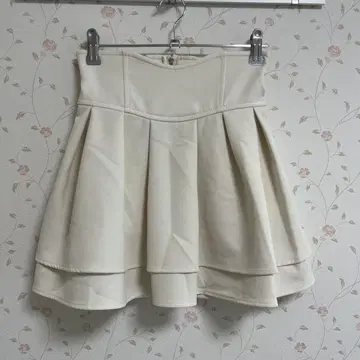 미셸 마카롱 슬림 레그 스커트 아이보리 플리츠 스커트 XS