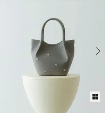 하트 스터드 숄더백
