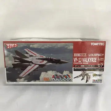 1/144 VF-1J 파이터 '초시공 요새 마크로스'