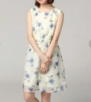 PAGEBOY 플라워 슬리브리스 오간자 원피스