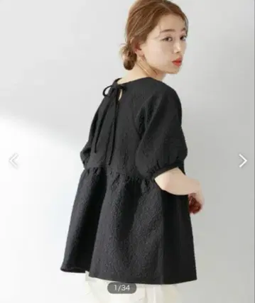 써니 라벨 부푼 자카드 반팔 블라우스