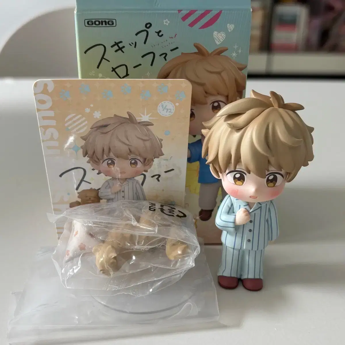 Skip Loafer スキップとローファー シークレット ポップマート Popmart