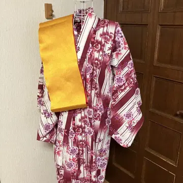 유카타 및 오비 와인 레드 계열