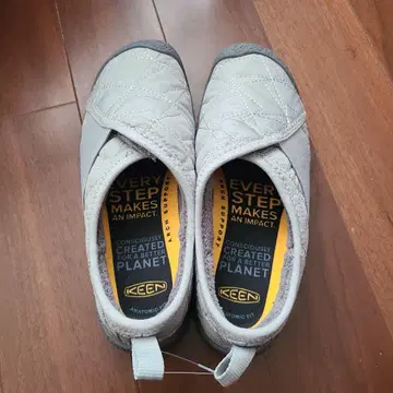 미사용 새상품 킨 keen 그레이 슬립온 25cm