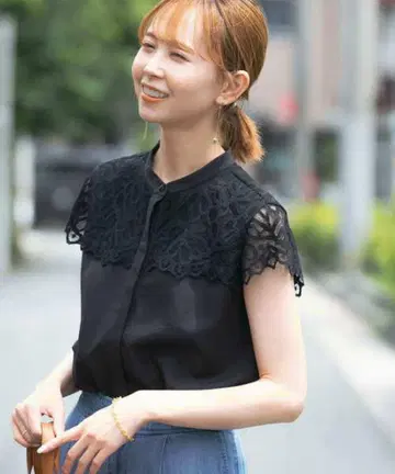 워셔블 요크 레이스 블라우스
