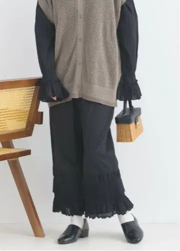 LUPILIEN 밑단 레이스 속바지 블랙 나츄란