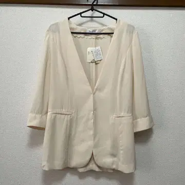 새상품 루델루 Rew de Rew 자켓 노카라 얇은 소재 7부 소매