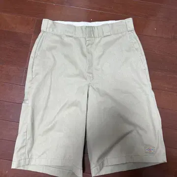 디키즈 베이지 루즈핏 숏팬츠