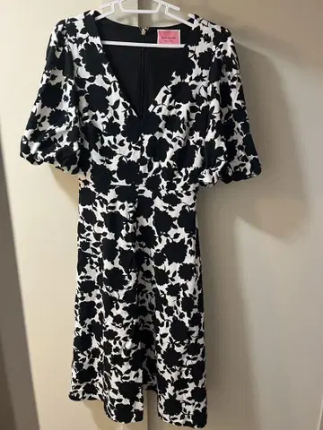 kate spade 꽃무늬 V넥 원피스
