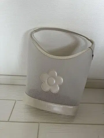 새상품 마리콴트 메쉬 토트백