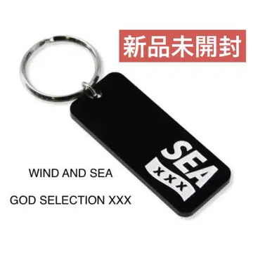 WIND AND SEA GOD SELECTION XXX 키링 블랙