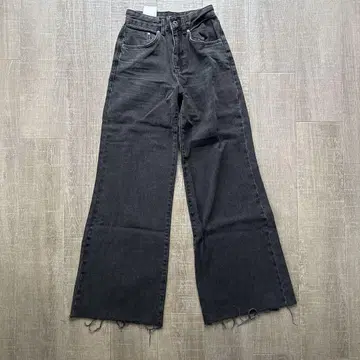 RAGGED JEANS 블랙 플레어 데님 24
