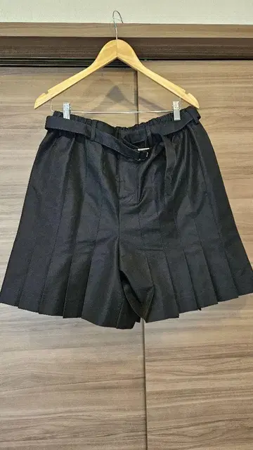 SACAI PLEATS SHORTS 사카이 플리츠 숏 팬츠