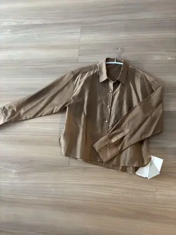 JUSGLITTY 시어 숏 셔츠