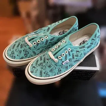 Vans 오센틱 스누피