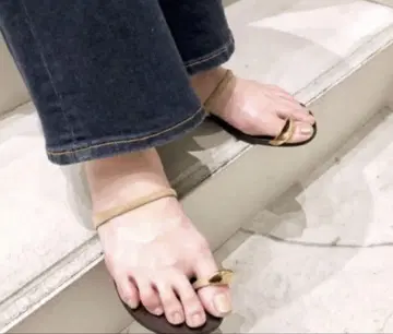 라빠르망 GIUSEPPE ZANOTTI 오야유비 플레이트 샌들