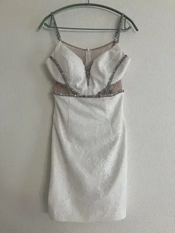 ROBE de FLEURS Glossy 화이트 타이트 드레스 M
