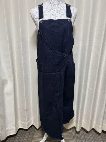 Betty Smith 네이비 데님 오버롤 스커트