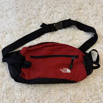 THE NORTH FACE 바디백 레드/블랙