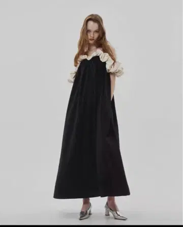 [the toe] Erie Frills 원피스 새상품, 택 포함, M