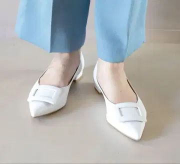 화이트 스틸레토 플랫슈즈 22.0