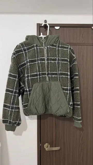 ZARA 플리스 자켓 올리브 그린 체크 무늬