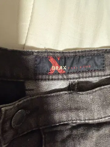 Brax Feel Good 다크 그레이 데님 팬츠