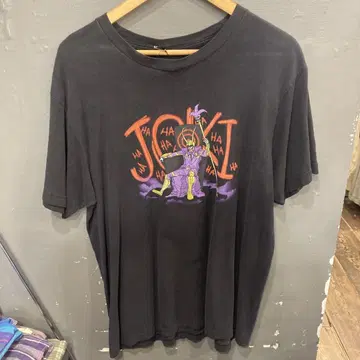 joker 그래픽 프린트 티셔츠 블랙