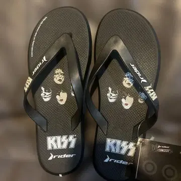 KISS 샌들