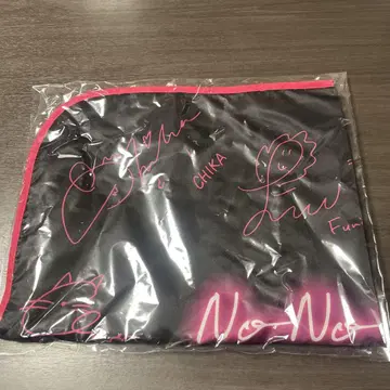 노노가 담요 블랙과 핑크