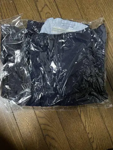 도요타야 타비점 철골 비계, 타비 의상, 사카