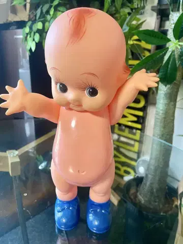 큐피 앤티크 인형 쇼와 레트로 빈티지 파란 신발을 신은 레어
