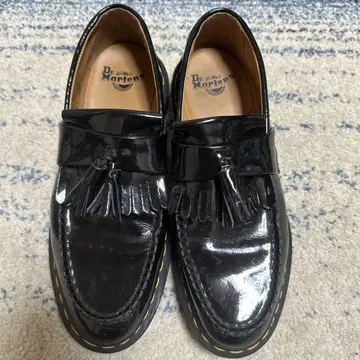 Dr. Martens 에나멜 가죽 로퍼 블랙