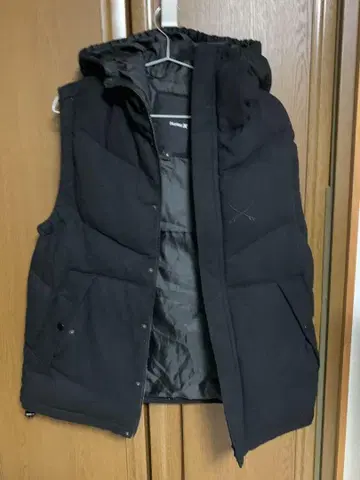 Hurley 후드 부착 블랙 베스트 L 사이즈