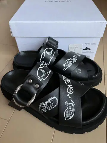 피에르 아르디 샌들 36