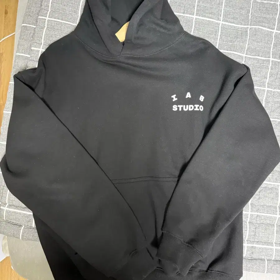 【IAB STUDIO】 IAB Studio Hoodie Black IAB Studio Half Zip-Up Black White Long Sleeve Sweatshirts