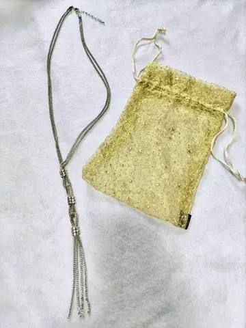 새상품 롱 목걸이 실버 컬러 비쥬 큐빅