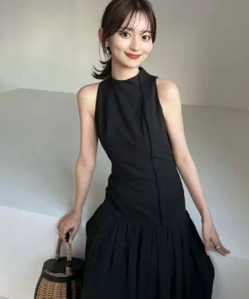 린넨 블렌드 로우 개더 원피스 블랙 S 사이즈