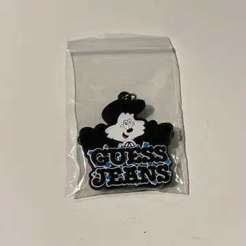GUESS JEANS Verdy 키링 콜라보