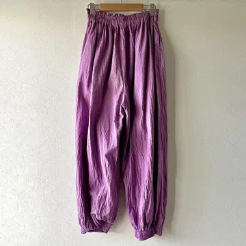 젠 선생님의 평상복, 빨간색 벌룬 팬츠, 슬림
