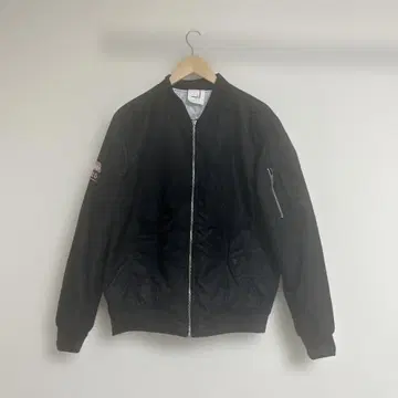 사쿠라자카46 로손 제일복권 라스트원상 MA-1