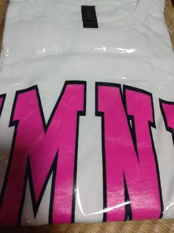 EMNW 화이트 티셔츠 XL 핑크 글자